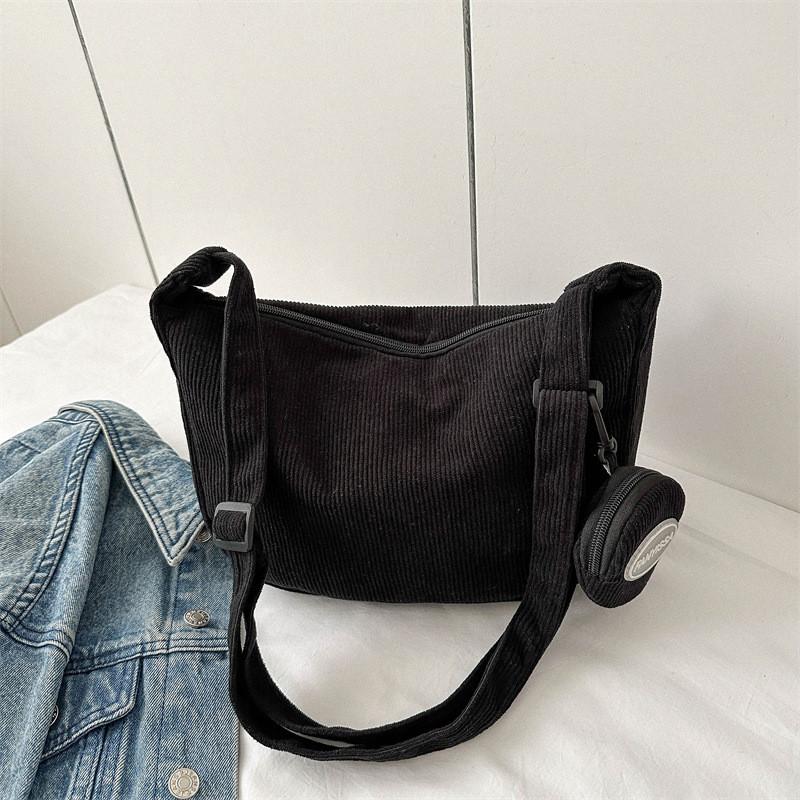 Stylish Versatile Womens Crossbody Bag With Vintage Chic Design And Soft Canvas Material