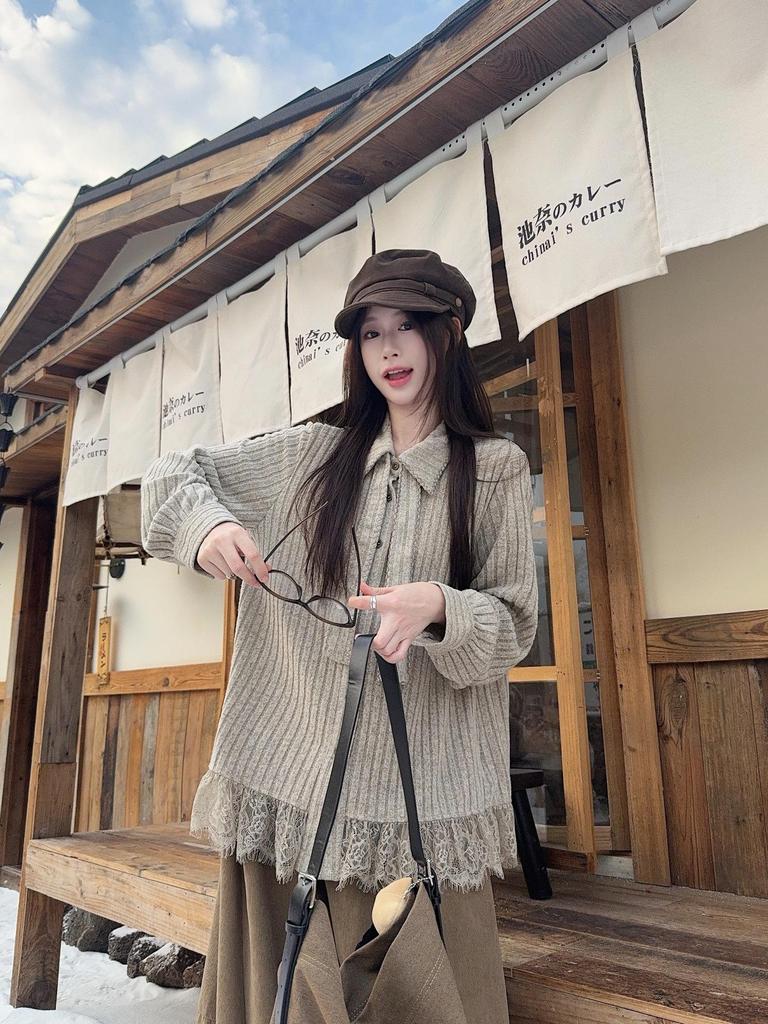 Women's Plus Size Retro Long Sleeve Shirt with Flowy Ribbons, Lace Patchwork, Autumn/Winter Layered Design