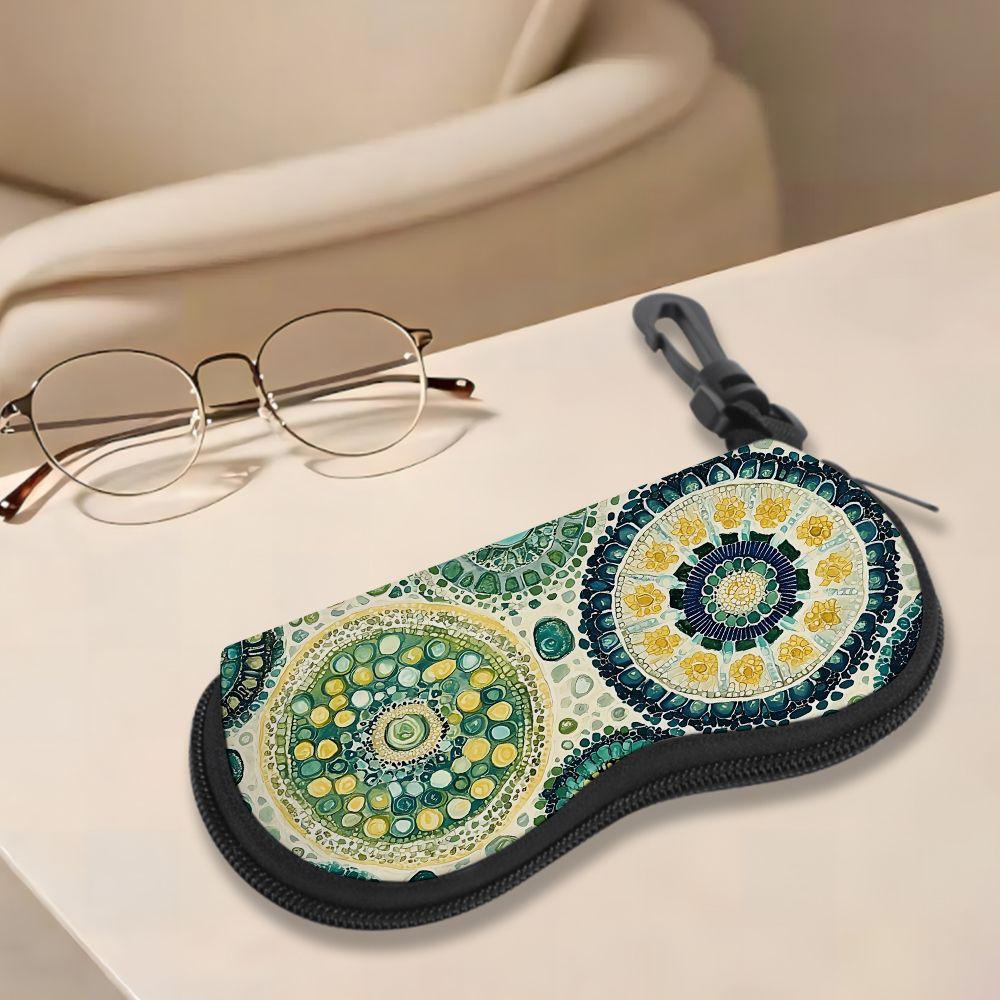 2D-Bohemian Mandala Pattern Protective Sunglasses Case, Vintage Floral Print Eyeglasses Storage Pouch, Portable Soft Eyewear Holder for Travel and Dai