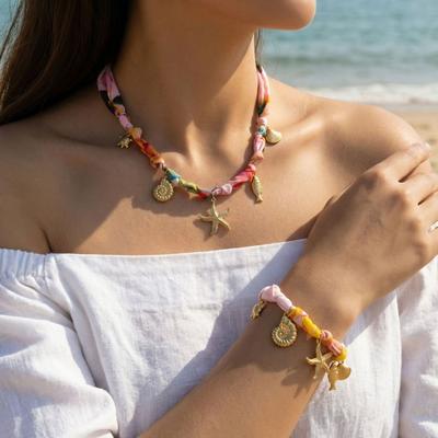 Collier Série Plage, Pendentif Fleur Coquillage Couleur Vie Marine, Collier Bande Tissu Ruban, Couleur Rétention Plaqué Or