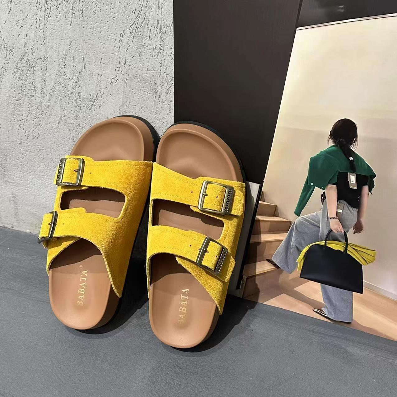 

Thick-bottomed Birkenstock slippers women s summer wear 2025 new fairy retro high-end fashion and comfort flat-bottomed sandals 40