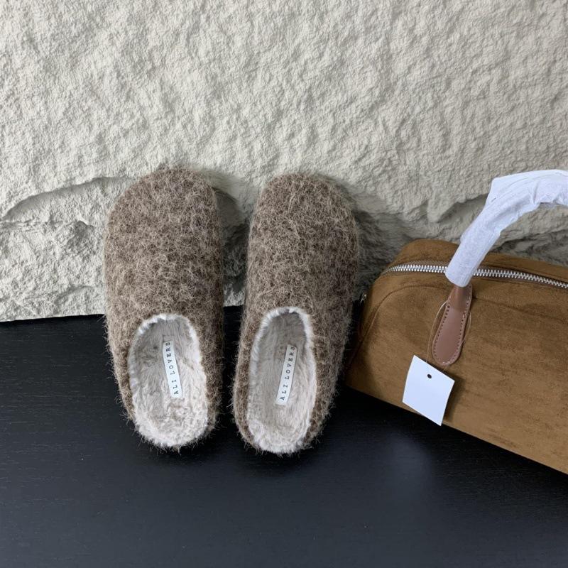 

Баотоу пушистые полутапочки для женщин для ношения на улице осенью и зимой 2025 новые плюшевые термо-хлопковые тапочки на толстой подошве с одним педалем 35