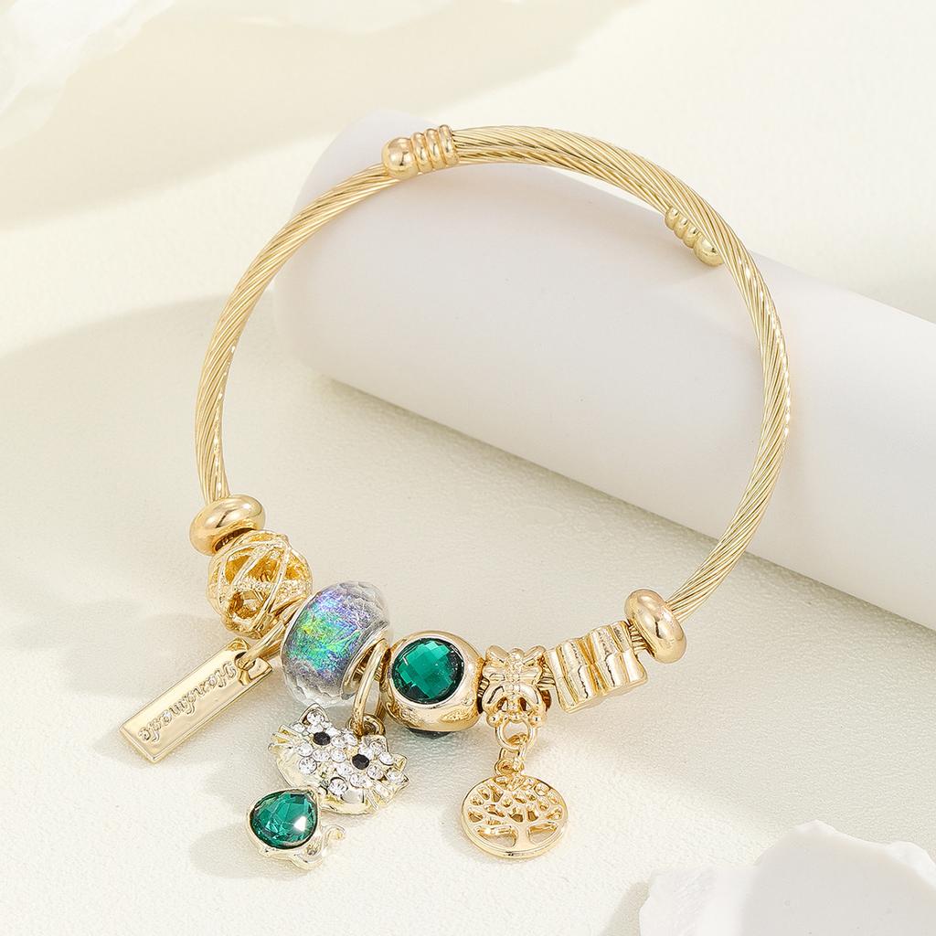 Hot Sale Alloy Bracelet with Rhinestone Love Pendant Fashionable Beaded Bangles for Gift