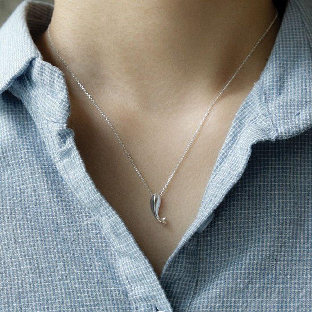 J.Lauren Orca Whale Silver Necklace N01229