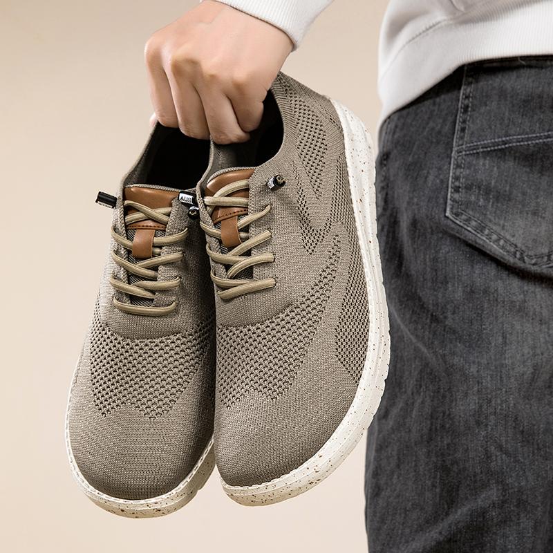 Men's Lightweight Casual Sneakers Breathable Mesh Non-Slip Wide Toe Walking Shoes Comfortable Lace-Up Flats For Daily Walks