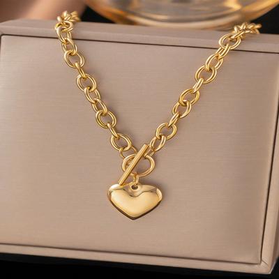 1pc Fashionable Summer Golden Stainless Steel OT Buckle Heart-Shaped Pendant Necklace, Suitable for Women, Versatile Jewelry Accessory Gift