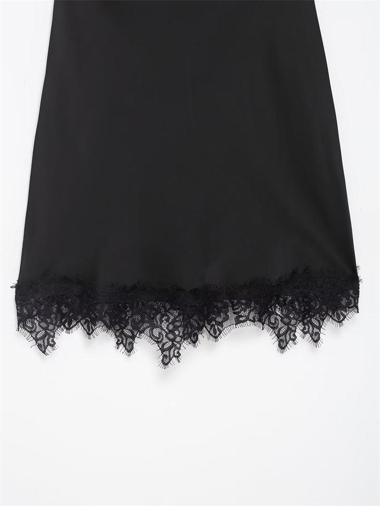 Winter 2025 Niche Women's Lace Slimming Camisole Dress.