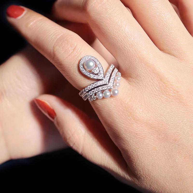Zhuji Versatile Freshwater Pearl Ring: Two-way Style High-end Pearl Jewelry Accessory.