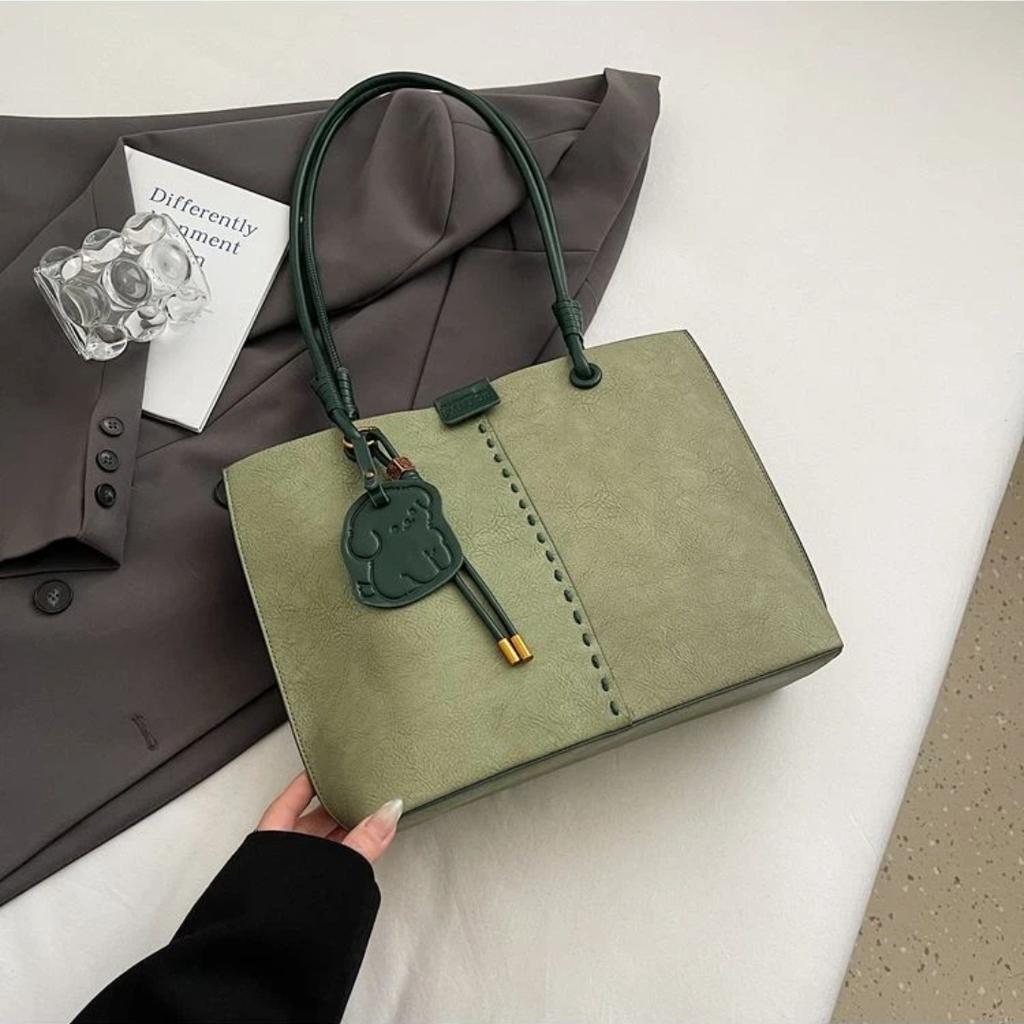 High-end Exquisite Niche Bag Women's Fashionable Versatile Female Portable Shoulder Bag Simple Soft Ladies Tote Bag