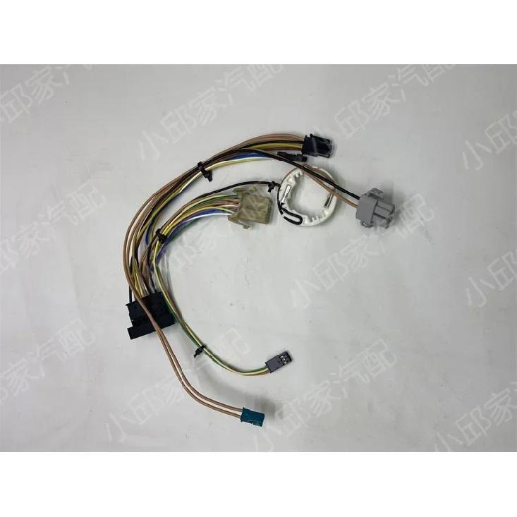 

1Pc for 07-10 BMW X5 E70 headlights, wiring harness, front lamp internal plug, wiring group, and aging dedicated wiring 07-10X5 No AFS L