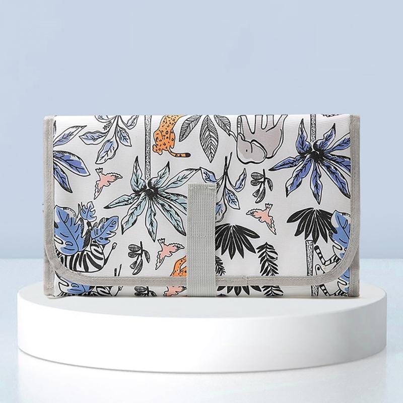 Travel Friendly Infant Changing Mat Super Absorbent Watertight Baby Diaper Changing Pad Multifunction Mom Bag for Pram