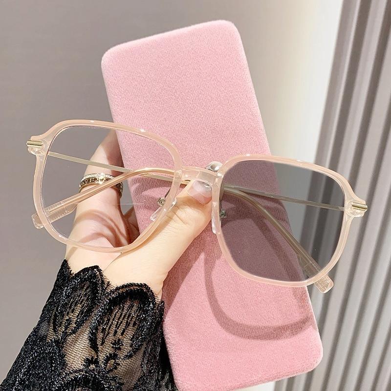 Fashion Oversize Photochromic Myopia Glasses for Women Men Large Frame Anti Blue Light Color Change Grey Near Sight Eyeglasses