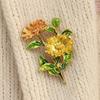 Brosche Pin Emaille-Farbe Drei Chrysanthemen Design Zinklegierung Pin Mäntel Anzüge Pullover Kleider Abzeichen Partyzubehör