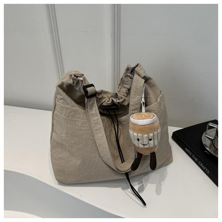 Casual Large Women's Tote - New Fashion Cloth Bag for School & Commuting, Single Shoulder or Crossbody, High-Capacity
