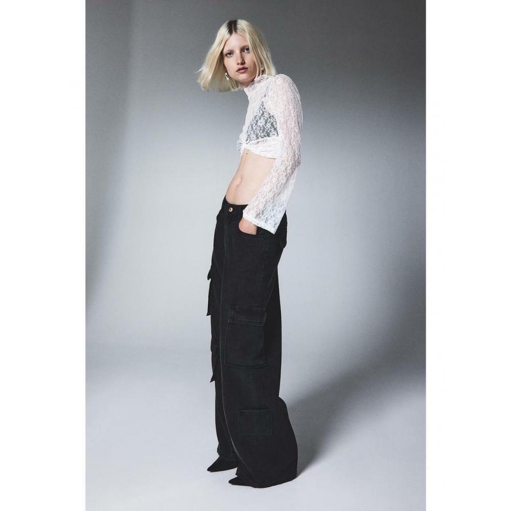 

Широкие джинсы карго с завышенной талией HM, черные 1164491015