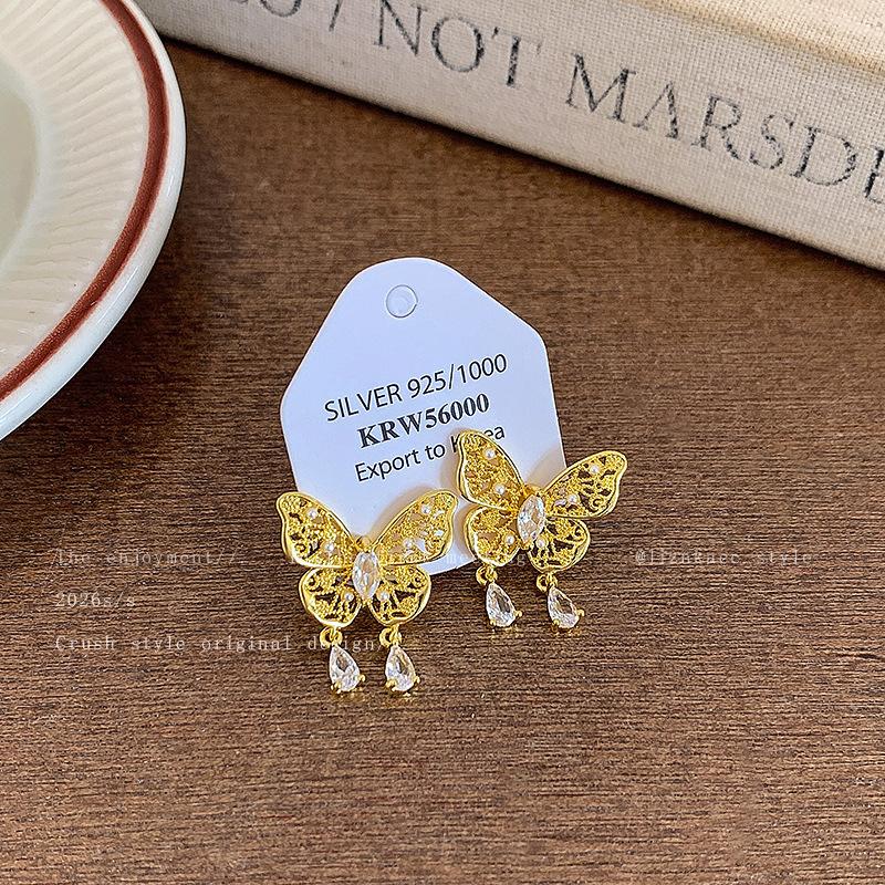 New Chinese-style sweet butterfly stud earrings with diamonds, versatile earrings, women's simple and unique temperament, high-end super fairy ear