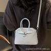2025 New Niche Simple Casual Bucket Bag Women's One-shoulder Crossbody Bag Cute Retro Hand-held Shell Bag