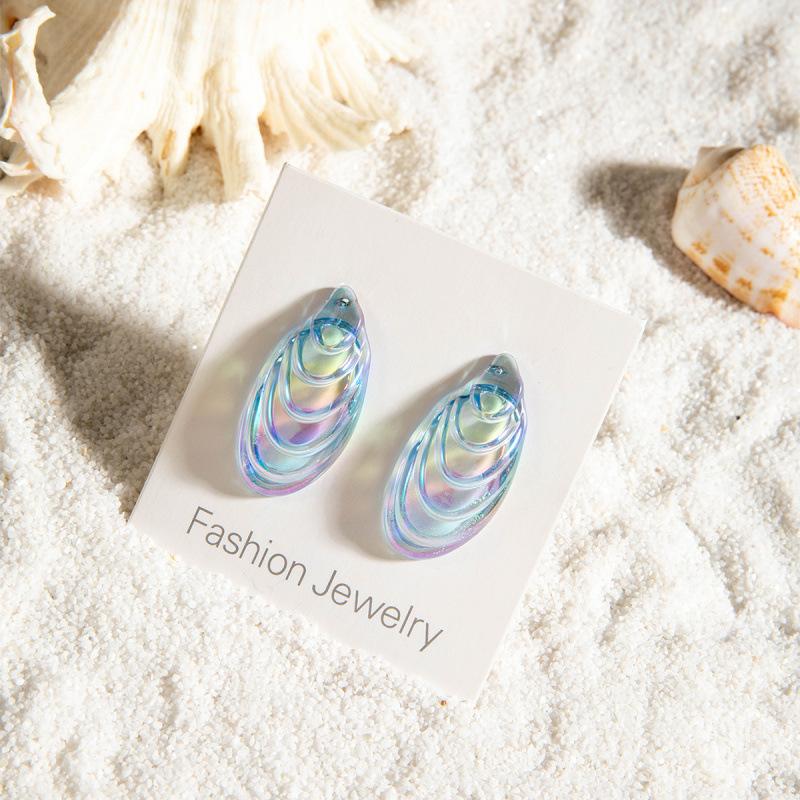 Fresh and sweet beach wind starfish shell earrings, acrylic vacation wind conch pendant earrings