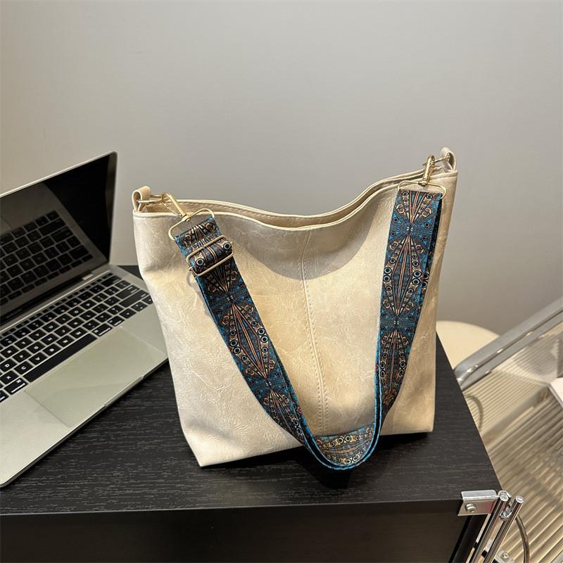 2024 Spring New Fashion Street Tide Large Capacity Casual Shoulder Diagonal Crossbody Tote Bag Women's Bag