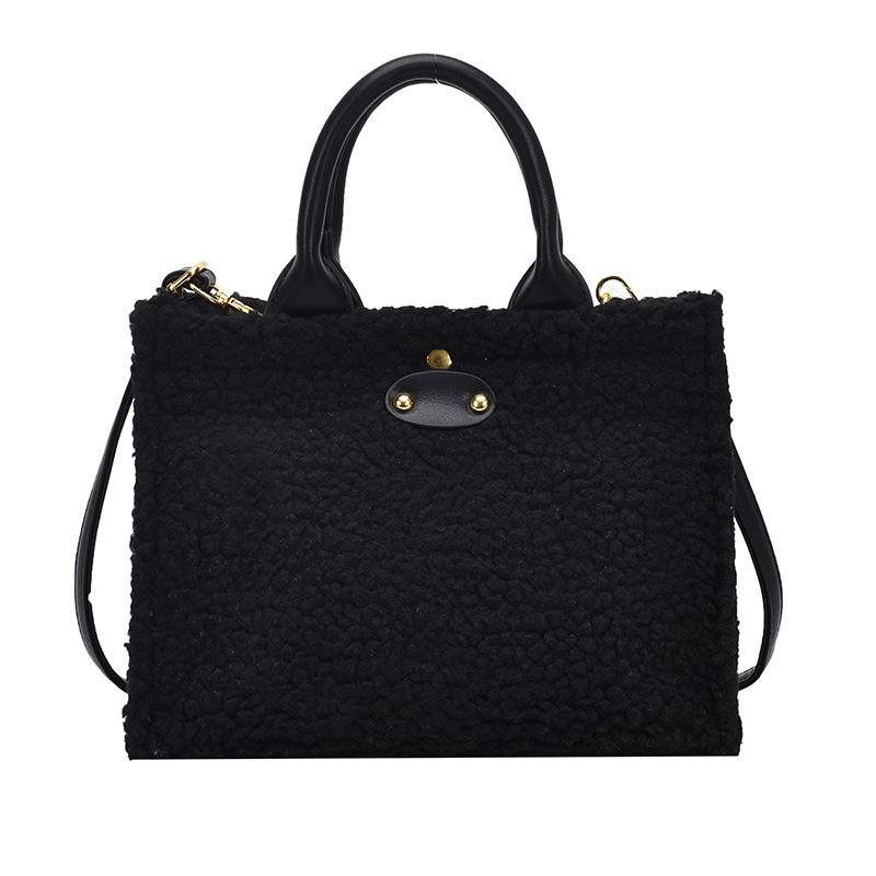 

Симпатичная женская сумка из овечьей шерсти, повседневная универсальная сумка-тоут, контрастная цветная сумка-мессенджер для поездок на работу 26*12*19 чёрный