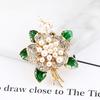 Chinese Style Flower Pearl Brooch Oil Drop Peplum Corsage Pin for Women Exquisite Hypoallergenic Luxury Enamel Long-Lasting Color Gift