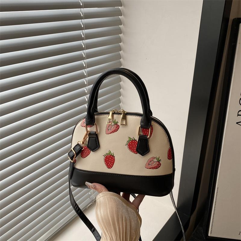 New Trendy Girl Handbag Fashion Commuter Strawberry Shell Bag Fashion Printing Texture Shoulder Bag Armpit Bag