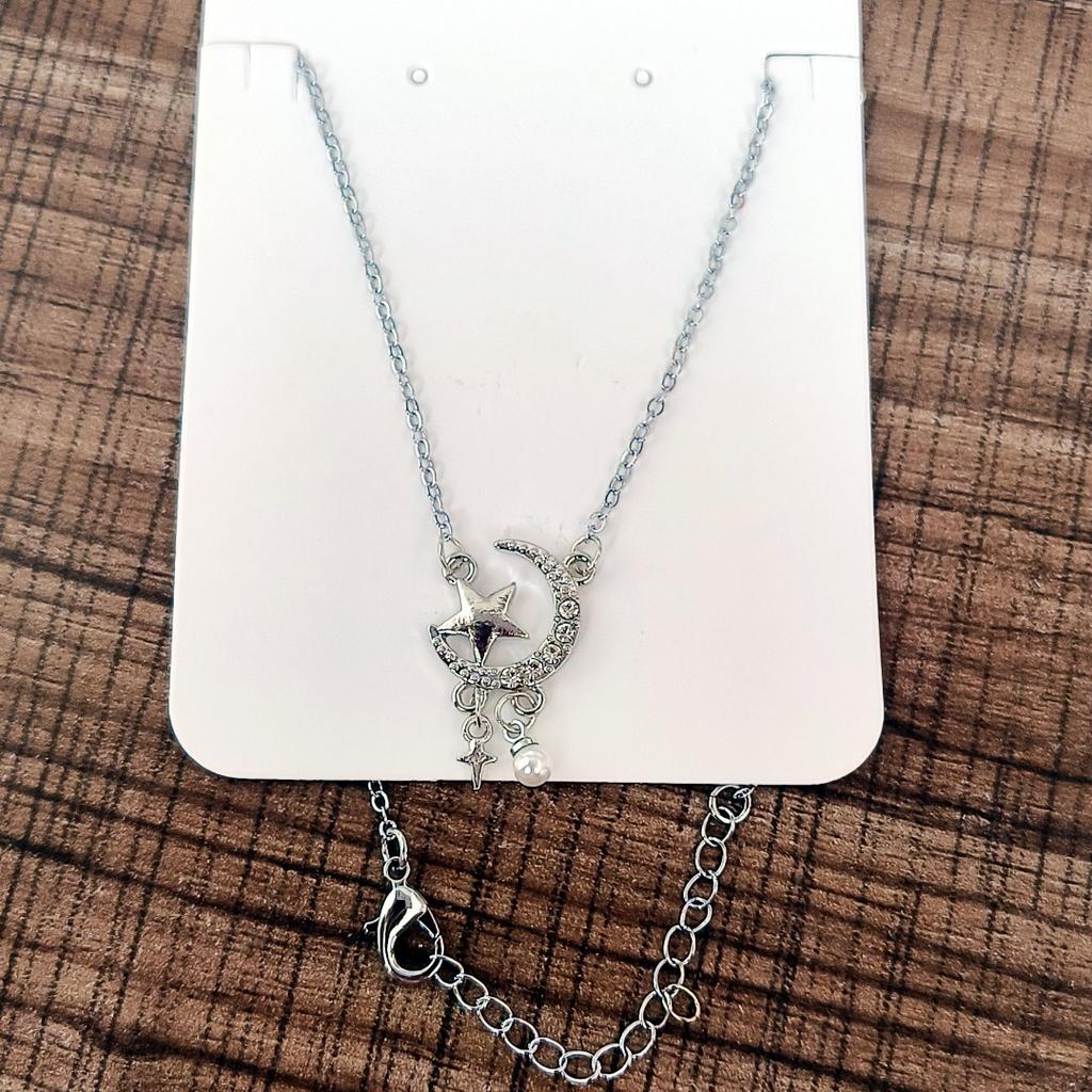 Mobius Necklace Women'S Light Luxury Niche High-End Design Sense Collarbone Chain Fashionable And Versatile