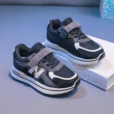 Sportieve schoenen voor jongens Lente en herfst Nieuwe kinderschoenen Modieus veelzijdig Mesh ademend Schoenen voor basisschoolleerlingen