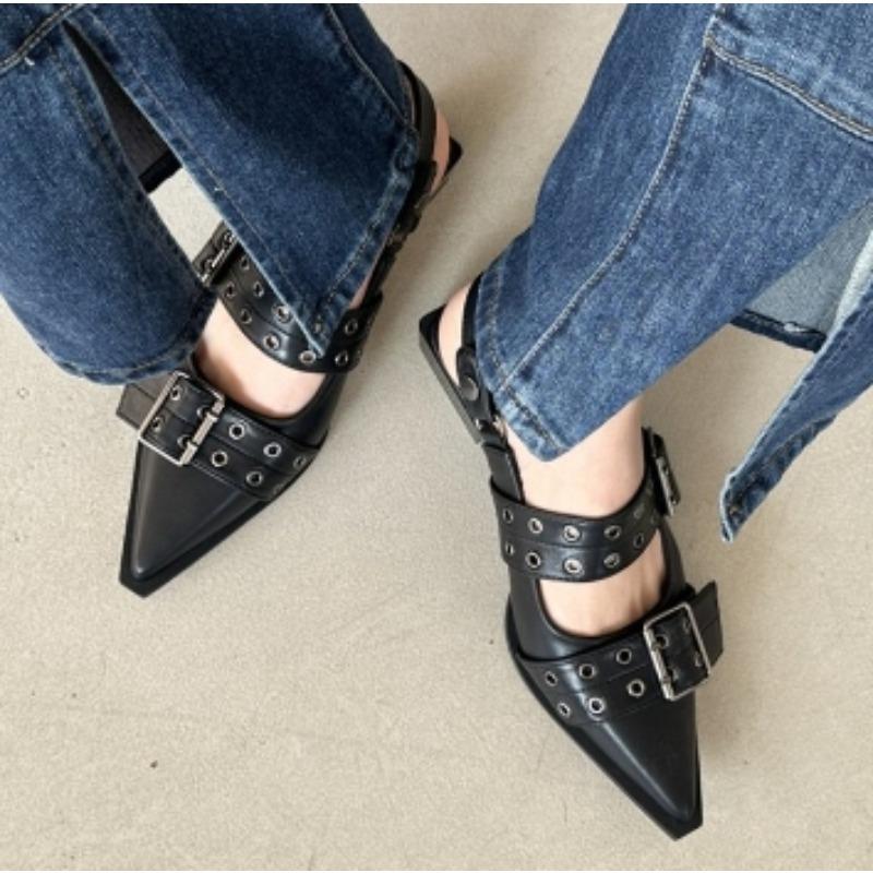 Fashion Women's New French Style Pointed Toe Mary Jane Shoes Retro Medium Thick Heel Shoes for Women with Skirts and Small Leather Shoes