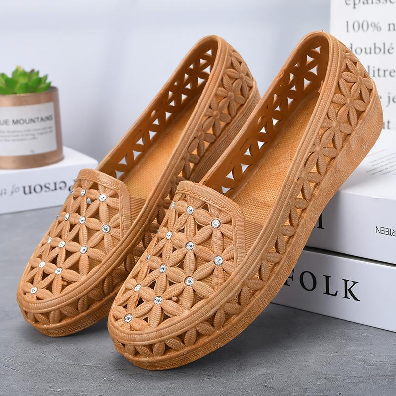Classic mother hole shoes soft-soled beach shoes women's non-slip breathable casual sandals outdoor bag head slippers