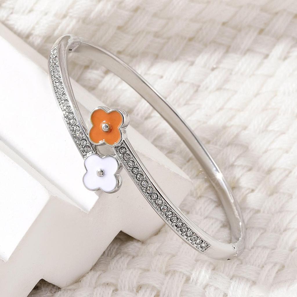 Diamond-Studded Enamel Four-Leaf Clover Women's Bracelet - Retro High-End Open Bangle Jewelry