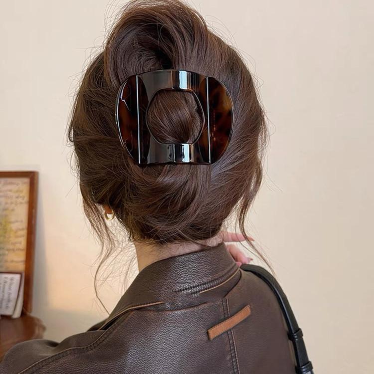 Large Duckbill Hair Claw for Back Head, Premium Shark Clip, Women Styling Hair Accessories