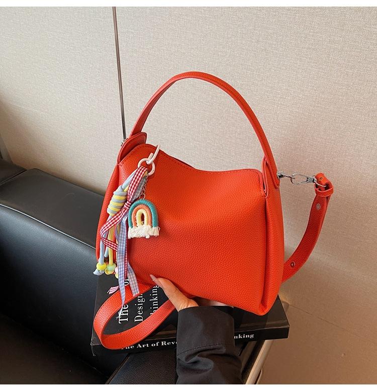 Popular Portable Pillow Bag Women 2025 New Simple Atmosphere Casual Shoulder Bag Fashion Messenger Bag