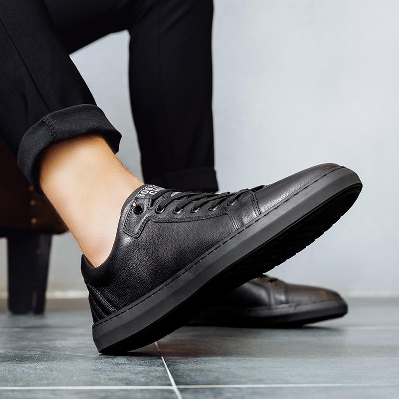 Sapato Masculino Mais Recente Couro Genuíno Outono 2022 Sapatos Casuais Masculinos Couro de Vaca Leisuer Caminhada Calçado Masculino Tênis Brancos Design Moda