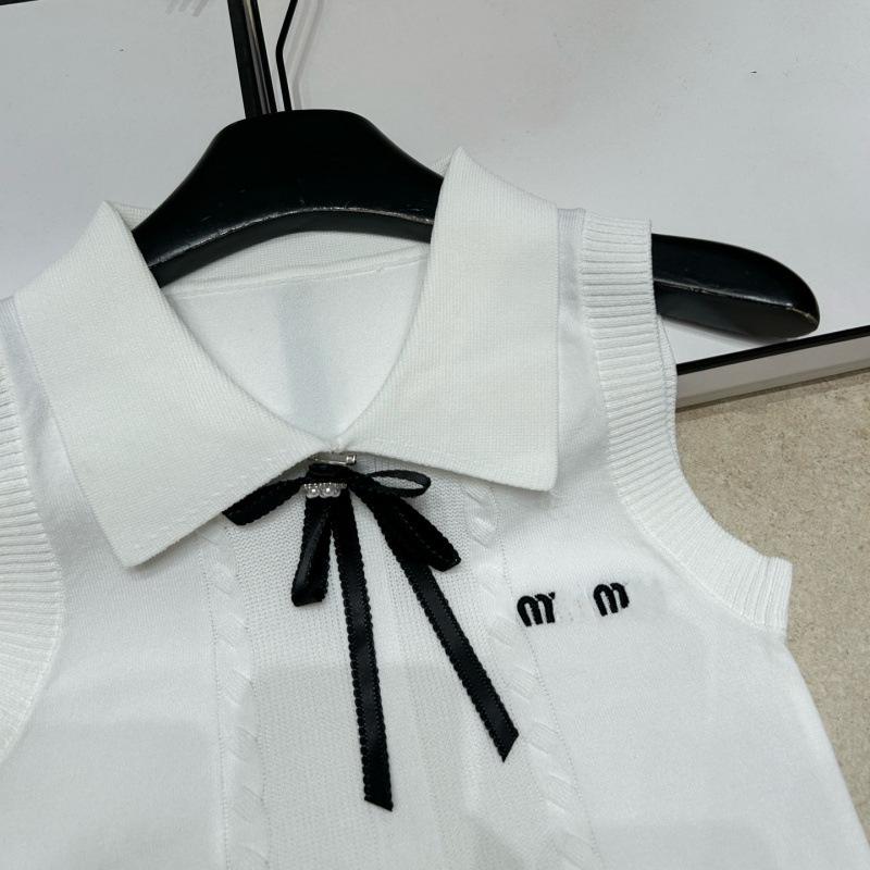 Miu Style 2026 Summer Bow Collar Knit Vest: Elegant, Slimming, and Versatile Top