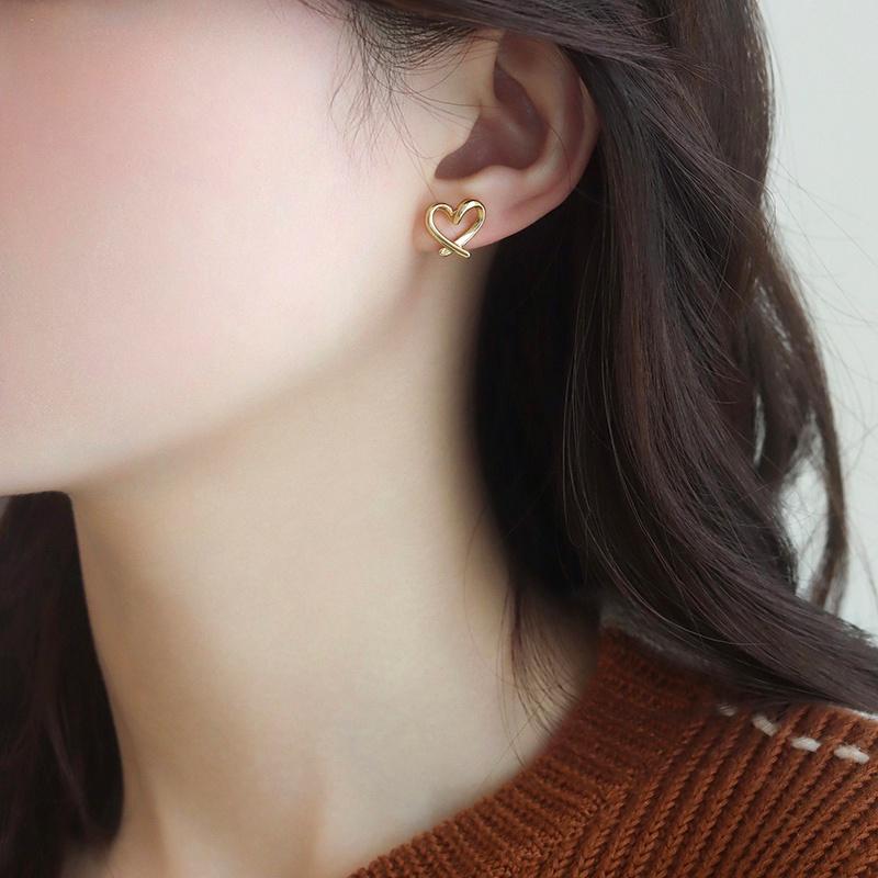 IF ME Simple Gold Heart Earrings for Women Fashion Retro Stud Earring Accessories Jewelry Gift