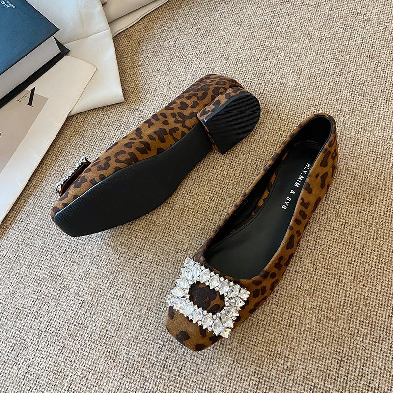 

G3760-62 толстый каблук замша квадратный носок стразы 2025 осень новые туфли-лодочки в сказочном стиле с юбкой универсальные женские туфли 40 цветной печати леопарда