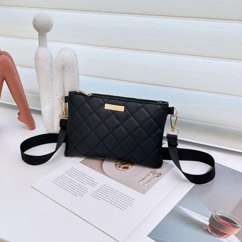 Women's bag, new embroidered iron sheet shoulder small square bag, rhombus casual messenger mobile phone bag, one piece.