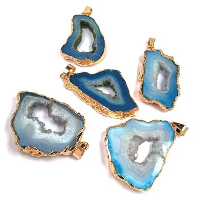 Pietra preziosa pendente in agata irregolare con pietra di roccia naturale per accessori di gioielli artigianali da cucire