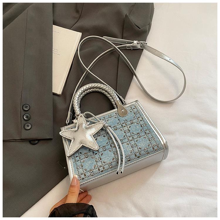 

2025 summer new super hot trend hand carry small square bag fashion versatile Korean version niche texture shoulder messenger bag светло-синий