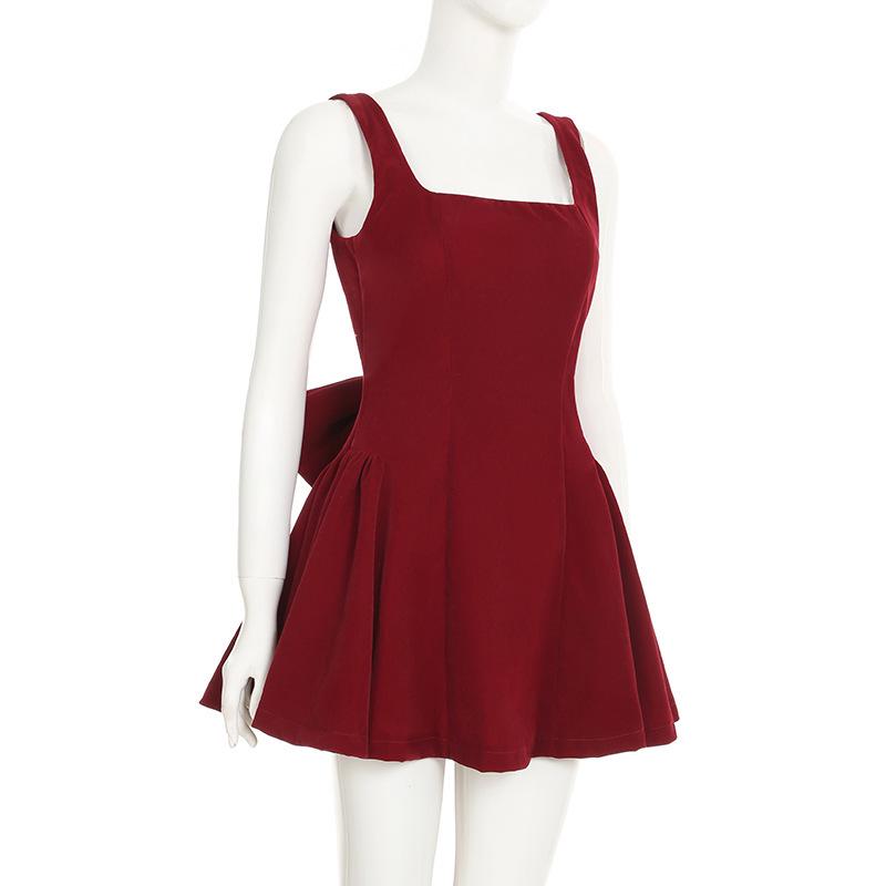 Women's Red A-line Dress: French Heiress Style, Bow Backless, Spaghetti Straps, Waist-Cinching, Fluffy Skirt