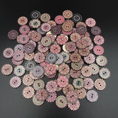 100 szt. Malowane drewniane guziki w kształcie zębatki do rękodzieła, szycia, scrapbookingu, odzieży, rzemiosła, akcesoriów do kart podarunkowych