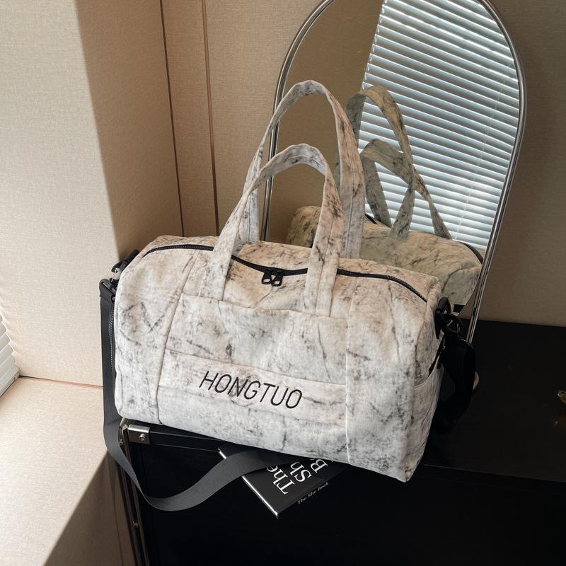 Travel bag Women's fashion handbag Short-haul large-capacity luggage Women's lightweight sports cover Tie rod Going out fitness bag