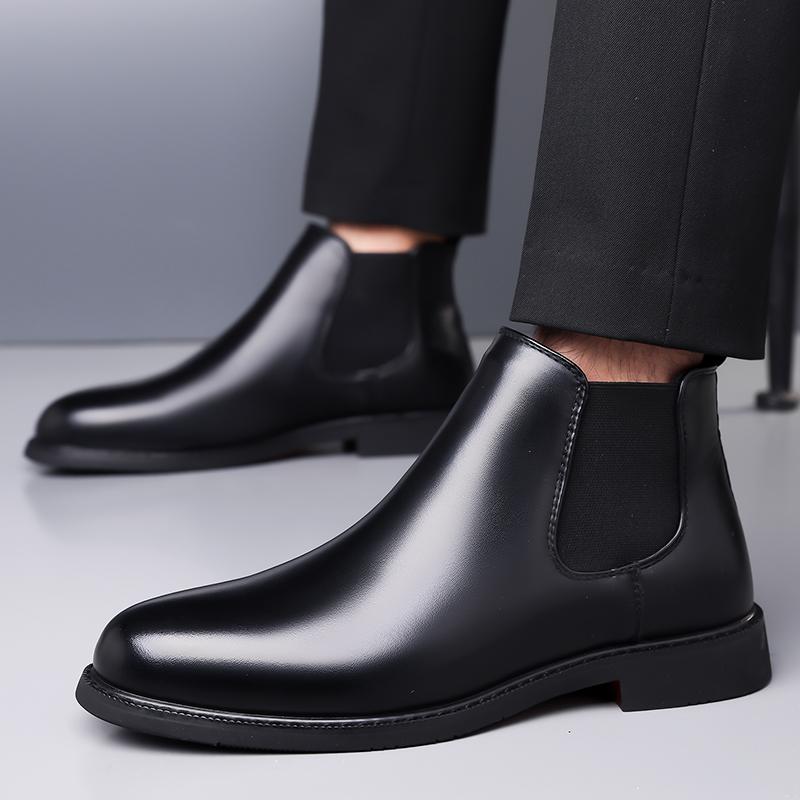 Autumn Winter 2025 New Men Leather Shoes Outdoor Motorcycle Boots Male All-match Chelsea Boots Luxury Men Slip On Ankle Boots