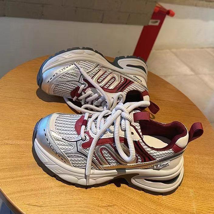 

МОДНЕ ВЗУТТЯ Чоловічі дихаючі спортивні кросівки Спортивне взуття для бігу Відкритий жіночий теніс Тренажер для тренажерного залу 40 червоний