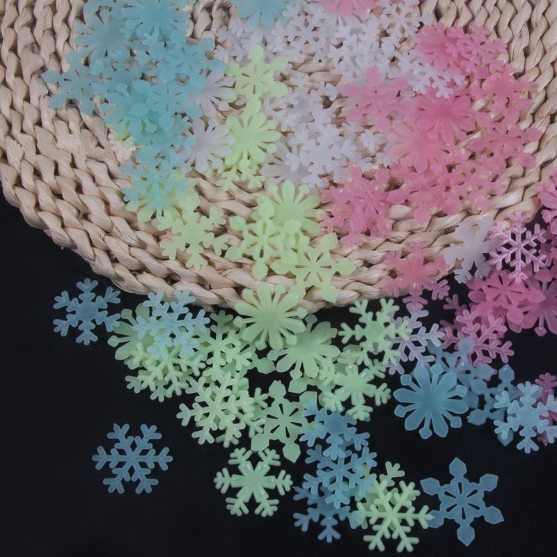 50Pcs 3D Luminous Snowflakes At Night Glowing Fluorescent Wall Stickers For Children Baby Room Bedroom Christmas Diy Decoration
