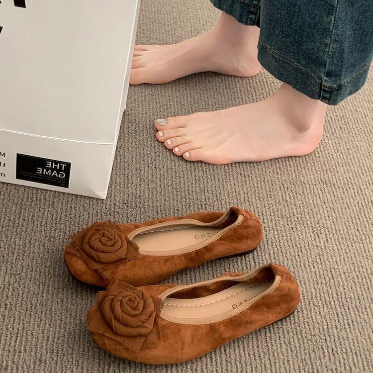 Późny wieczór wiatr delikatne buty na płaskiej podeszwie damskie 2025 nowa wiosna miękka podeszwa styl narodowy retro nowy chiński róża baletki czapka buty