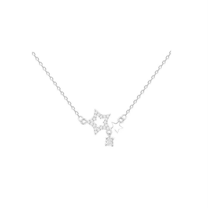 Star Necklace Women'S Niche Pentagram Pendant Hollow Design Clavicle Chain Simple Temperament Popular Jewelry Premium