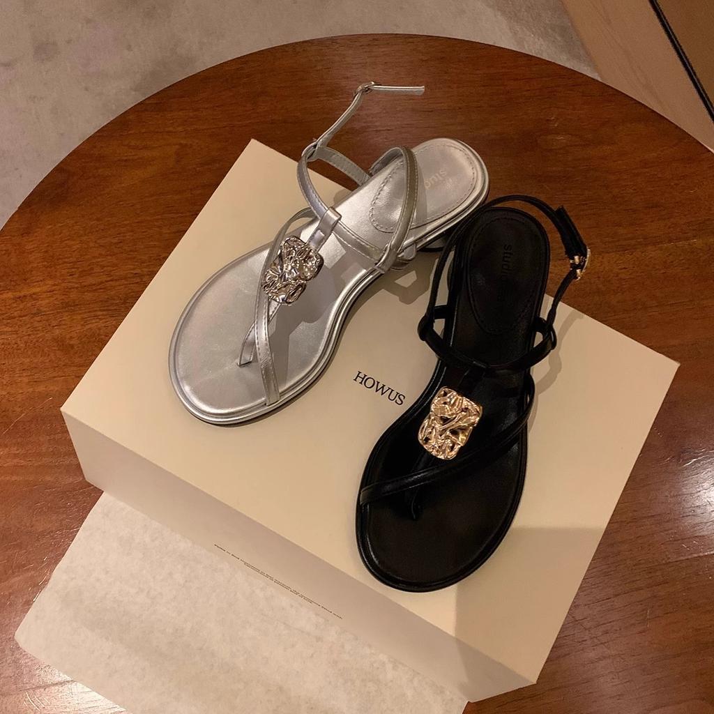 Spot second hair! Grape mother same shoes holiday wind thin belt pinch metal buckle design low heel buckle belt sandals women