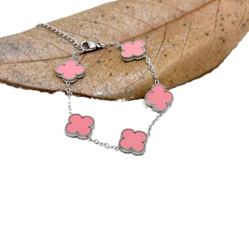 Bracciale con cinque fiori a quadrifoglio da 15 mm, bracciale in acciaio al titanio di alta qualità, versatile e alla moda, gioiello con quadrifoglio portafortuna.